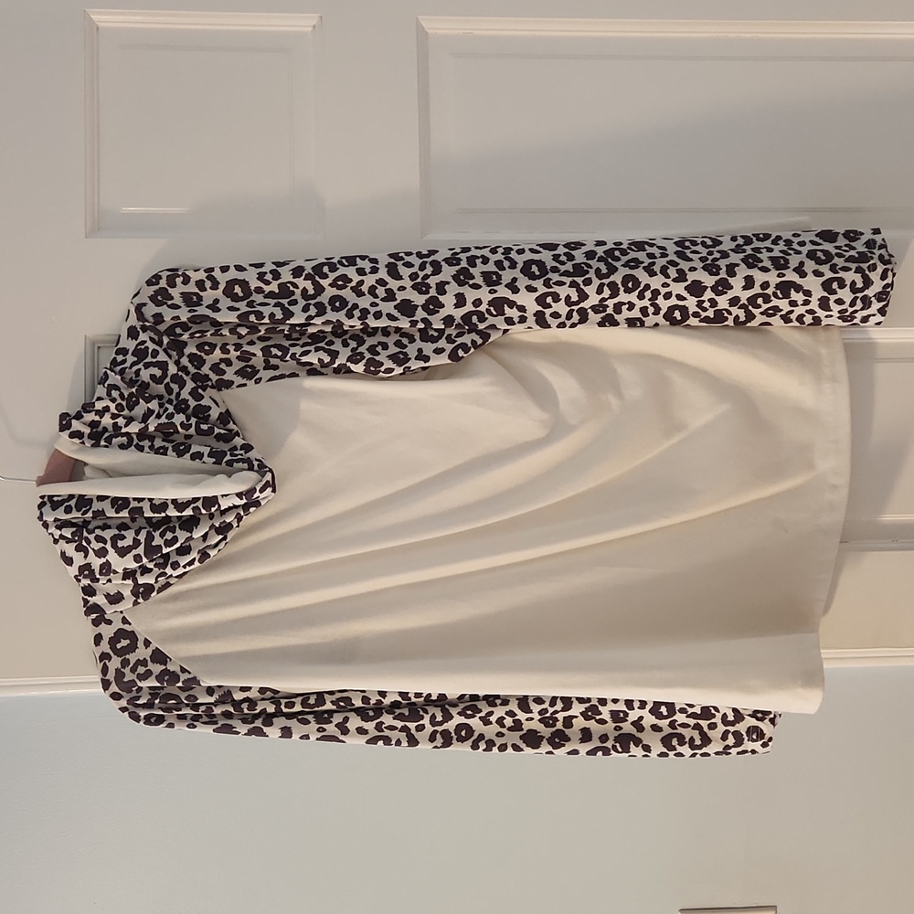 Leopard turtle neck